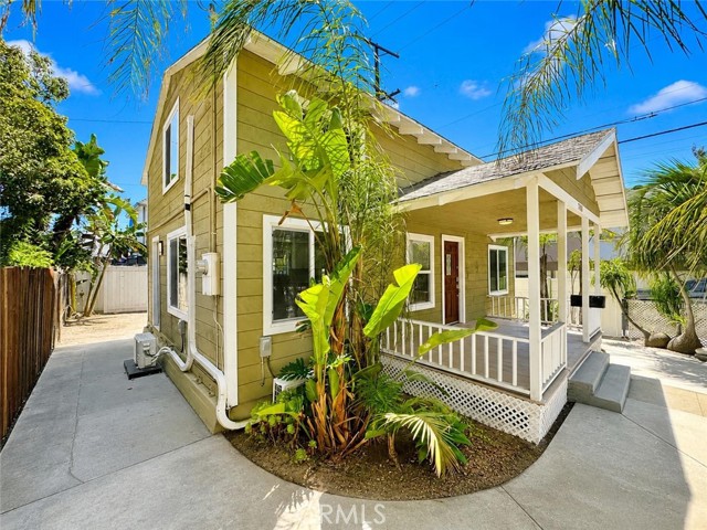 12618 Bailey St — photo