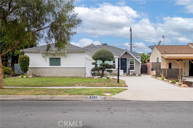 9440 Brookpark Road — photo