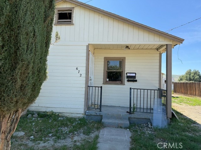 672 E Tache, Coalinga, CA 93210 — photo 2