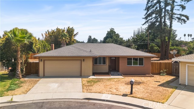 698 Roberts Ct — photo