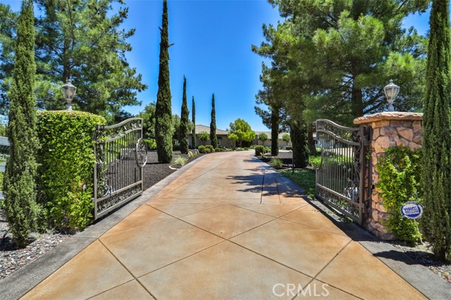 39520 Colleen Way — photo