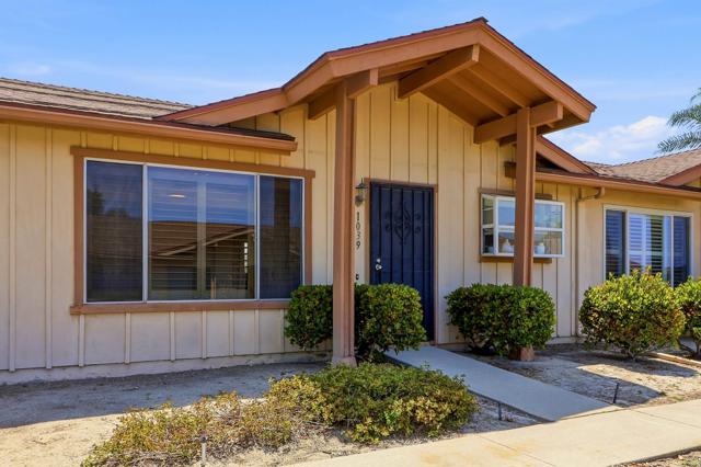 1039 Plover Way — photo