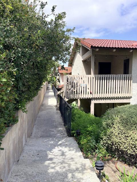 2352 Altisma Way 9 — photo