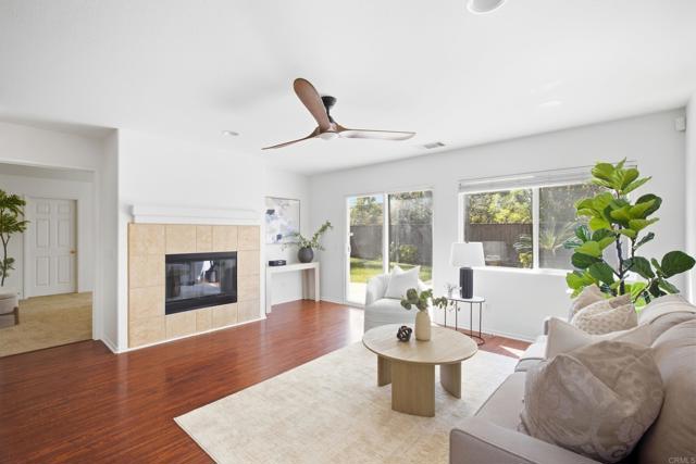 1009 Longfellow Ct — photo