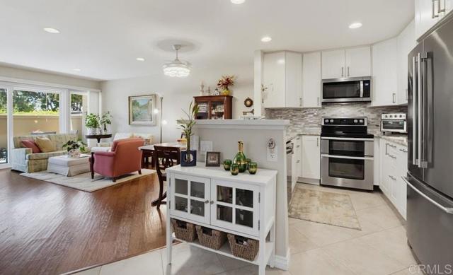 12555 Oaks North Dr 102 — photo