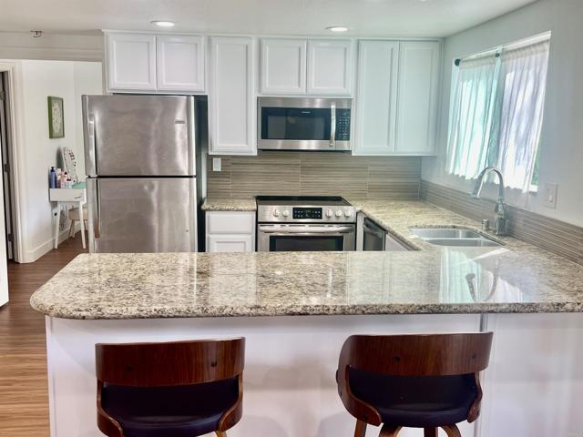 155 Rosebay Dr 37 — photo