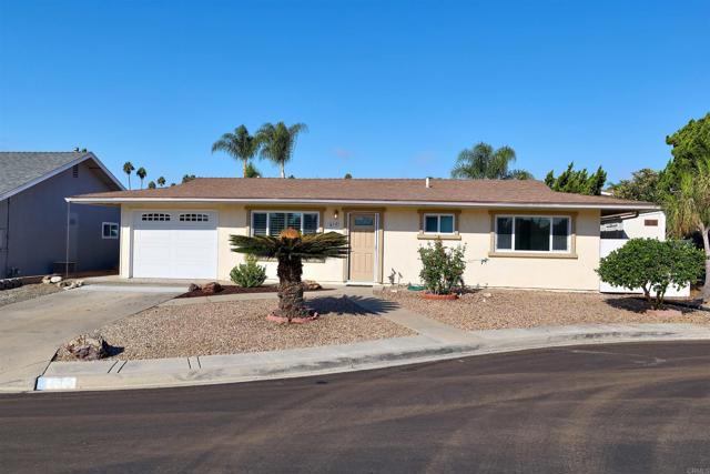 910 La Fiesta Ln — photo