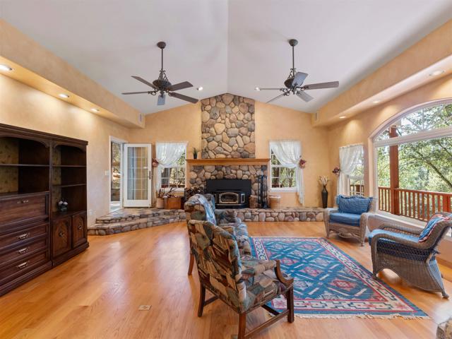 4673 Evenstar Ln — photo