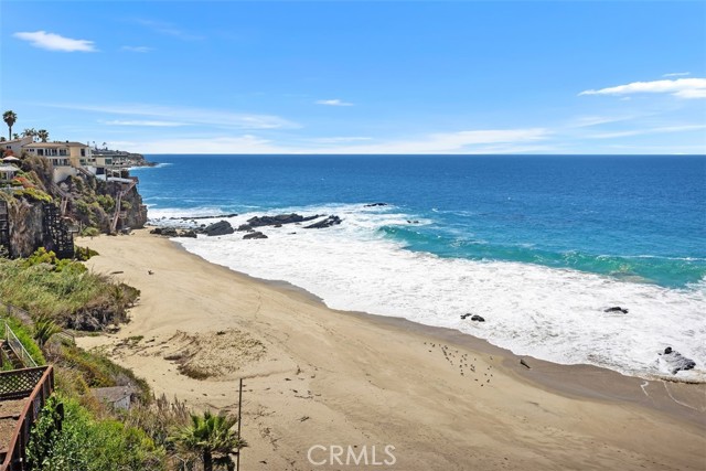 31755 Coast 106 — photo