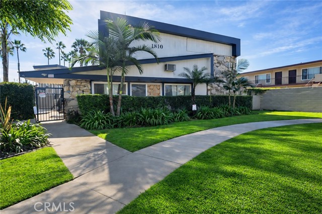 1810 W Sallie 7 — photo