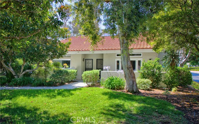 824 Via Alhambra Unit D — photo