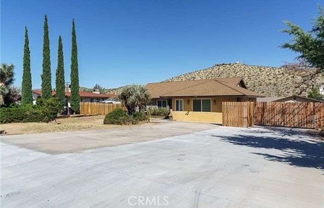 57866 Desert Gold Dr — photo