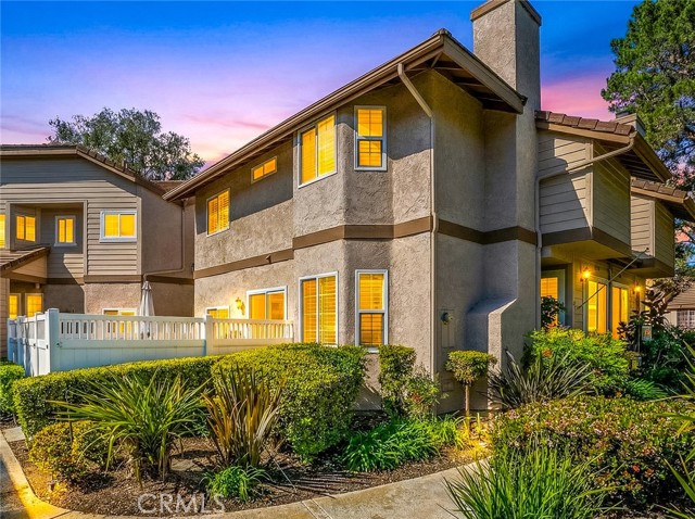 24376 Larchmont Ct — photo