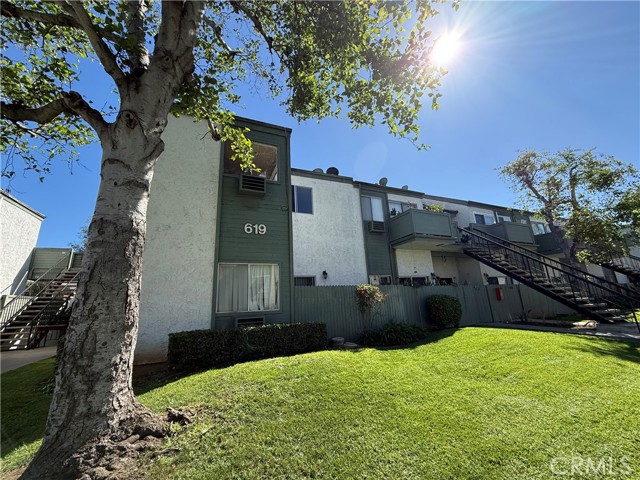 619 N Bristol Unit 23 — photo