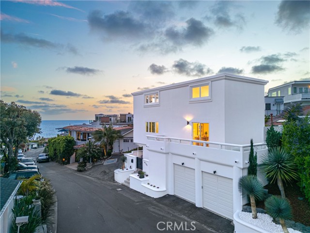 2780 Victoria Dr — photo