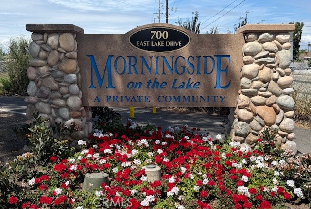 700 E Lake Dr 52 — photo