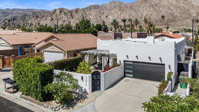 52815 Avenida Alvarado — photo