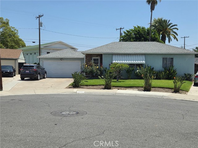 1276 E Flower St — photo
