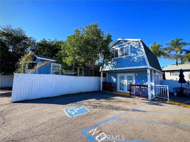 408 N Pico Ave — photo