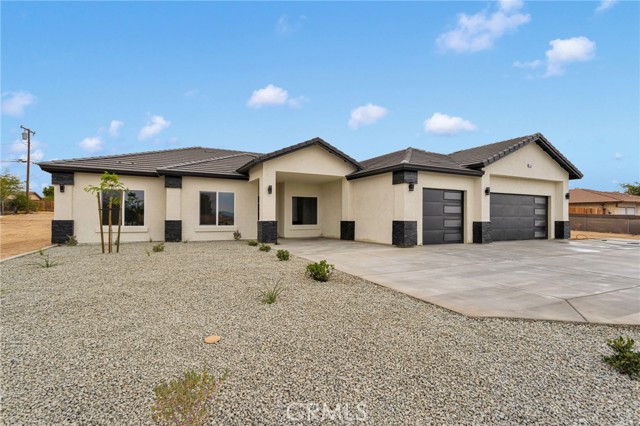 15561 Apple Valley Rd — photo