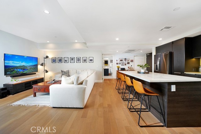 2939 Leeward Ave 516 — photo