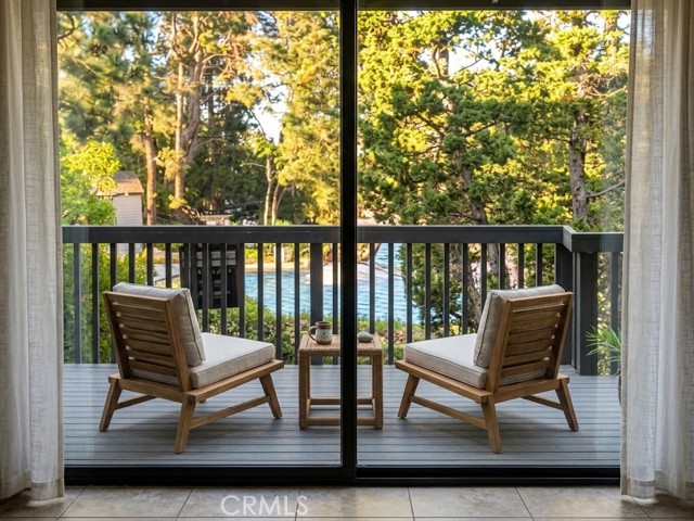 2538 W Macarthur Blvd #J — photo