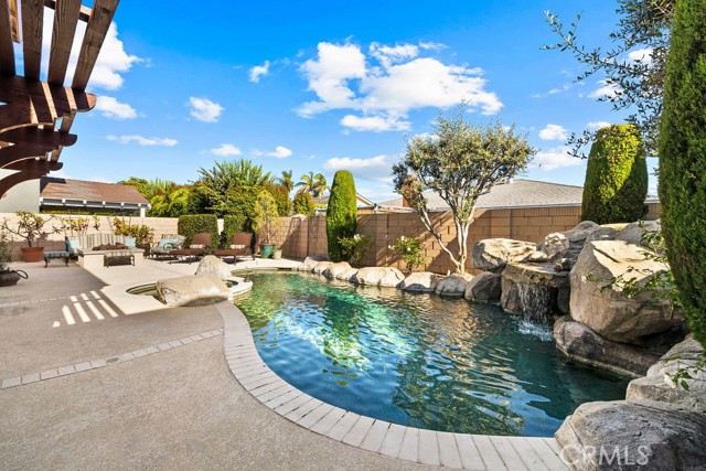 6792 Loyola Dr — photo