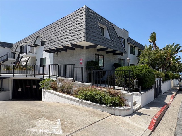 235 Avenida Lobeiro 113 — photo