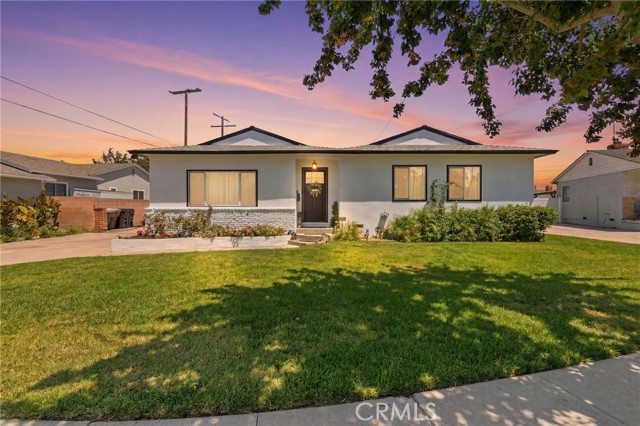 1427 E Hukee — photo