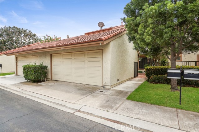 8402 Sunbeam Cir — photo