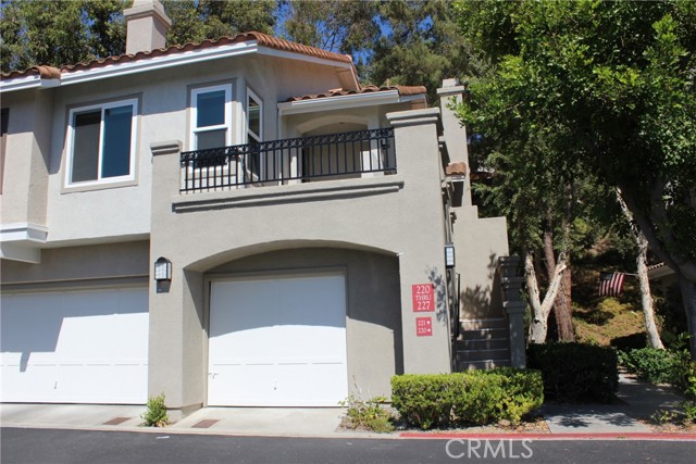 221 California Ct — photo