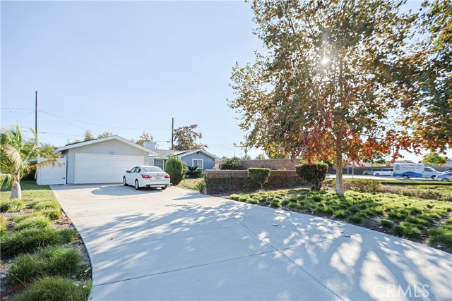 2186 W Huntington — photo