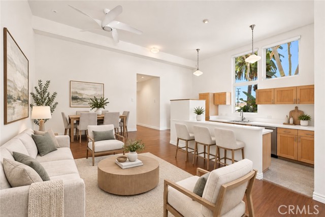 323 E Dayman 3 — photo