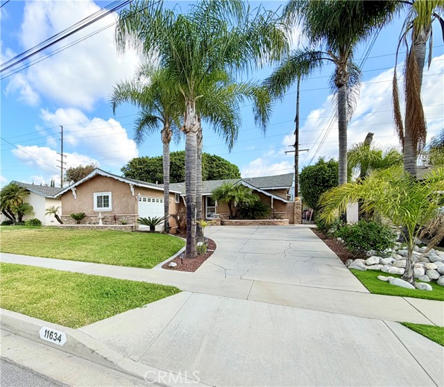 11634 Singleton Dr — photo