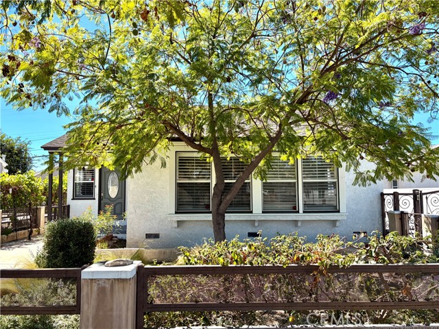 372 E Floral Dr — photo