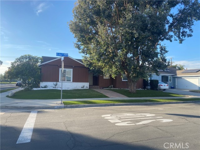 725 S Echo — photo