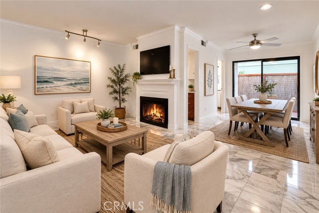 229 W Wilson St 10 — photo