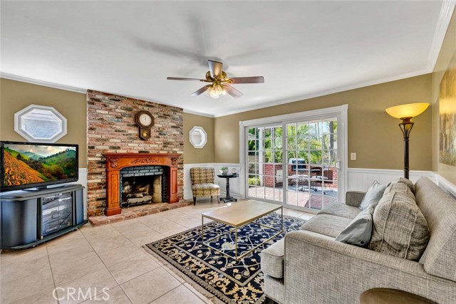 14691 Oak Ave — photo