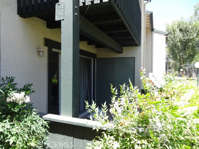 23256 Orange Ave 3 — photo