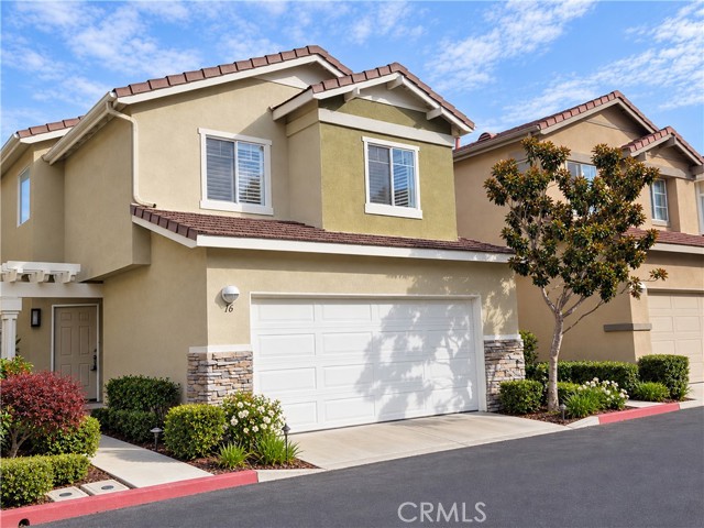 16 Torres Pointe — photo