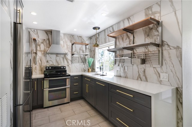 18 Corniche Dr H — photo