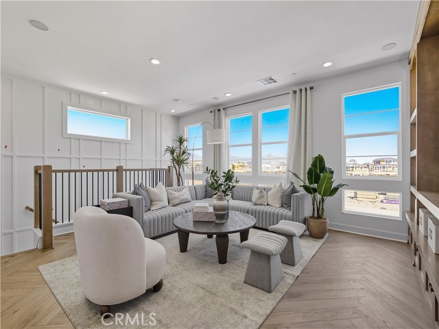 2378 LIV Way — photo