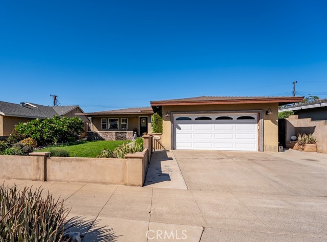 1323 E Mayfair — photo