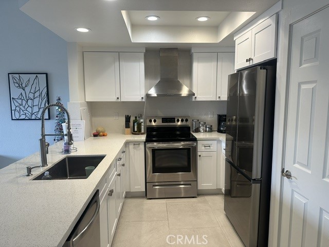 49073 Mariposa — photo