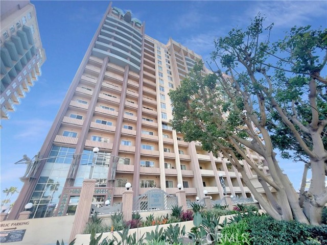 388 E Ocean — photo