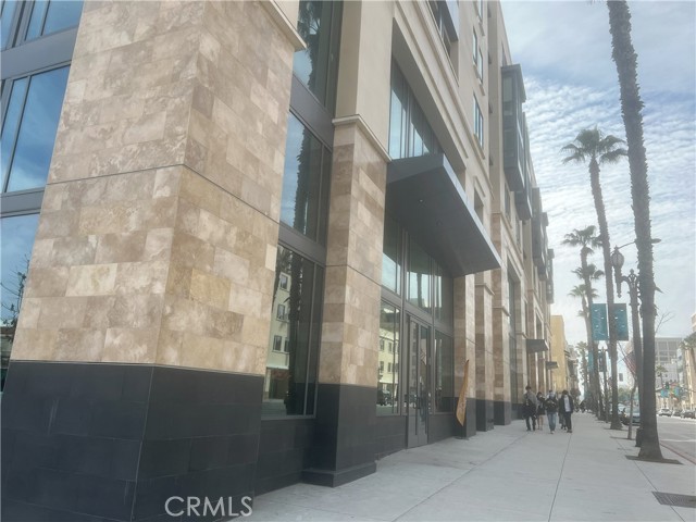 39 S Los Robles Unit 3002 — photo