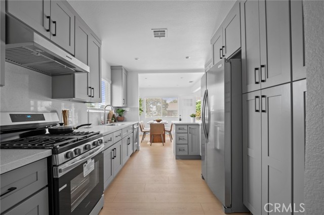 13232 Newell St — photo