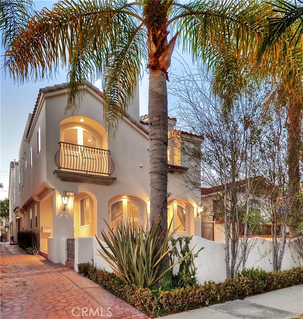 703 Marguerite Ave Unit 3 — photo