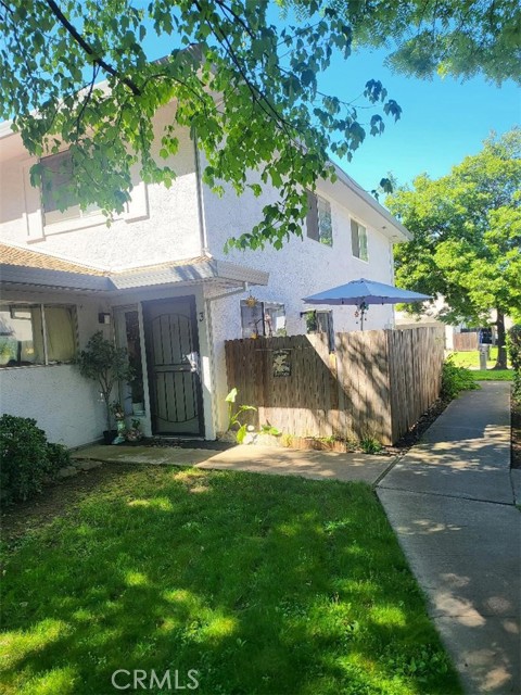 4702 Greenholme 3 — photo