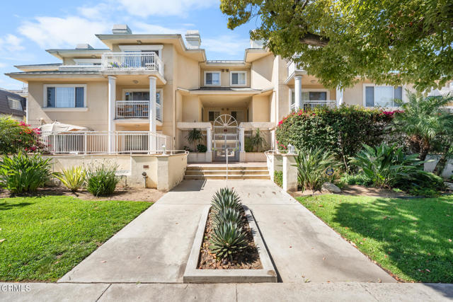 530 W Stocker 206 — photo